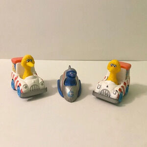 Vtg 1983 Sesame Street Diecast Grover  Rocket Big Bird Popcorn Truck PVC Figures